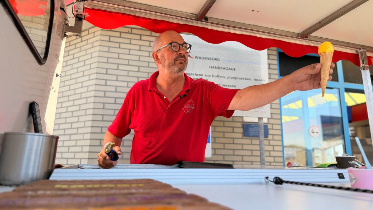 IJscoman Frank reisde met zijn ijskar van Hengelo naar Schiermonnikoog: 