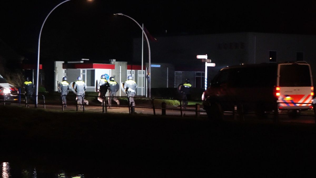 ME grijpt in tijdens onrustige nacht in Hoogersmilde