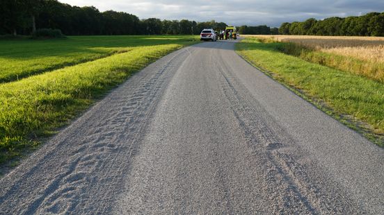 Dikke laag grind bij Loon laat motorrijders onderuitgaan Nieuws