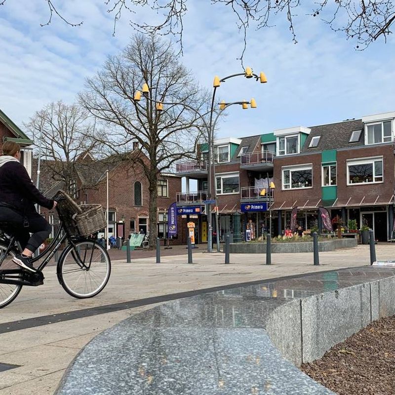 Meerderheid gemeenteraad wil zondag winkels open in Holten Oost