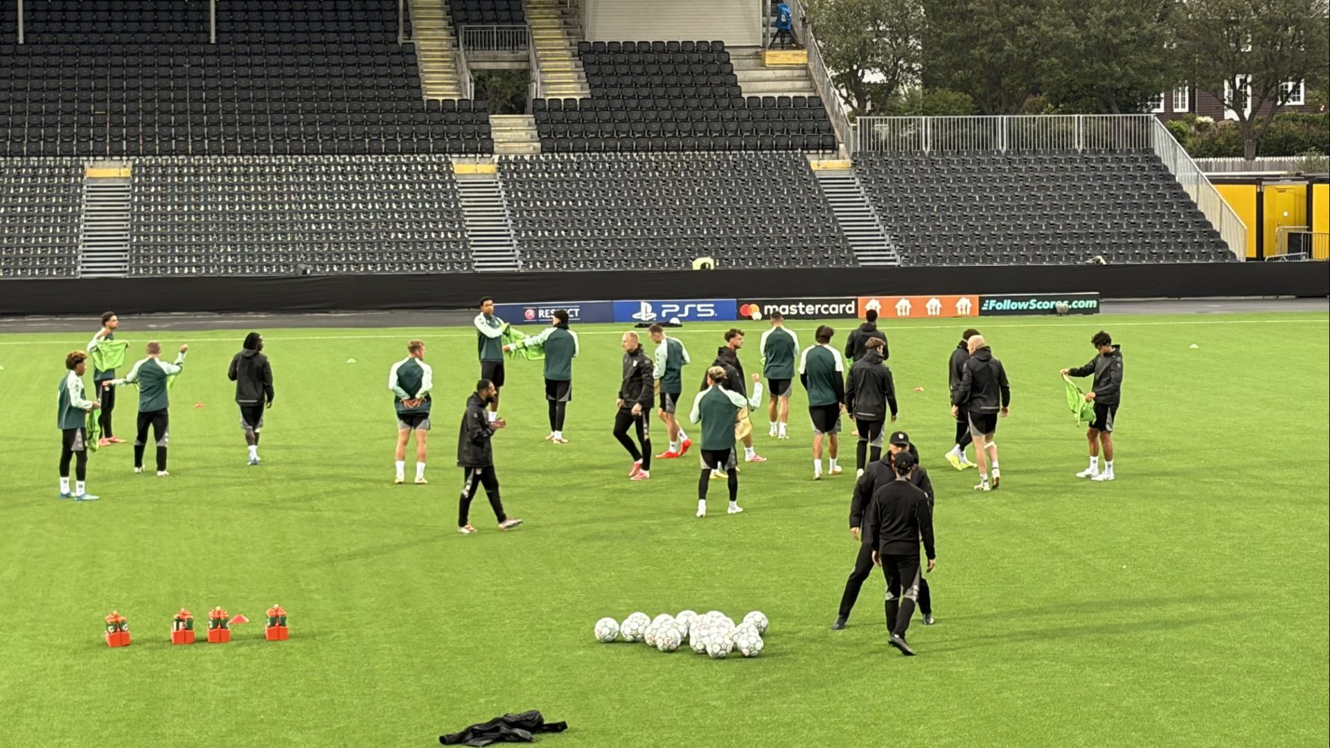 Kunstgras extra uitdaging voor NEC in cruciaal Europees duel
