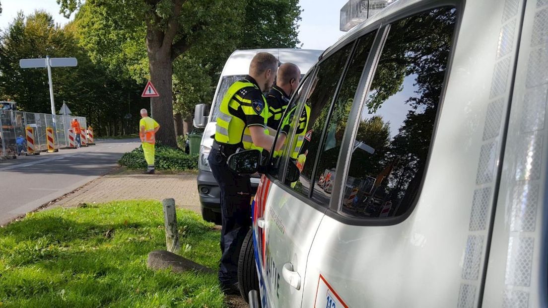 De fietser is met spoed naar het ziekenhuis vervoerd