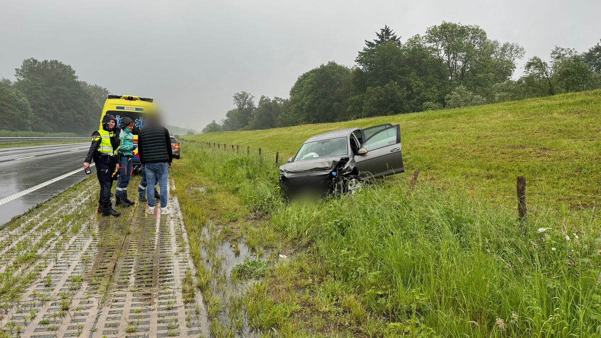 Automobilist gewond na ongeval bij Horn