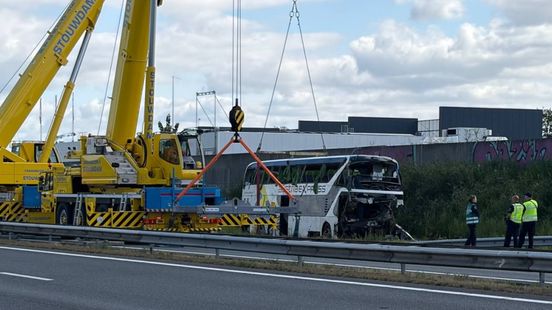 LIVE | Nog vijf slachtoffers in ziekenhuis na zwaar ongeval met touringcar