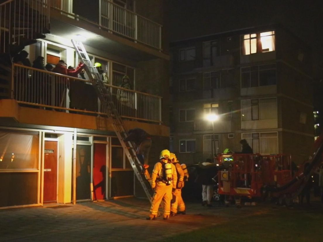 Brand na explosie in Schiedamse snackbar