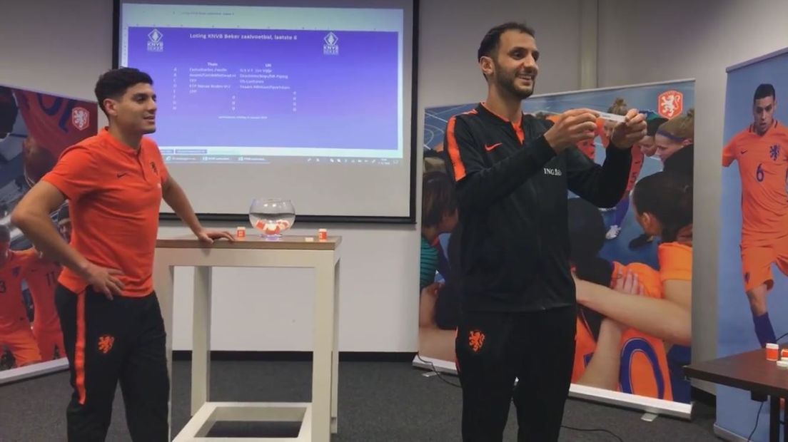Said Bouzambou (links) lootte Groene Ster aan Feyenoord
