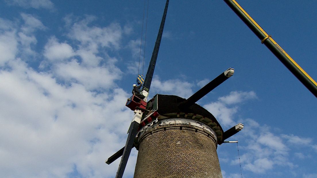 Molen in Nieuwvliet moet het een tijdje zonder wieken doen