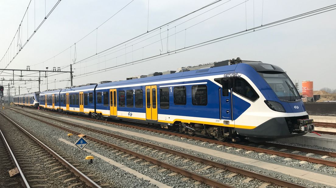 De nieuwe stoptrein van Groningen naar Zwolle (Rechten: Serge Vinkenvleugel/RTV Drenthe)
