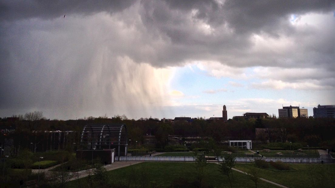 Hagelbui boven Zwolle