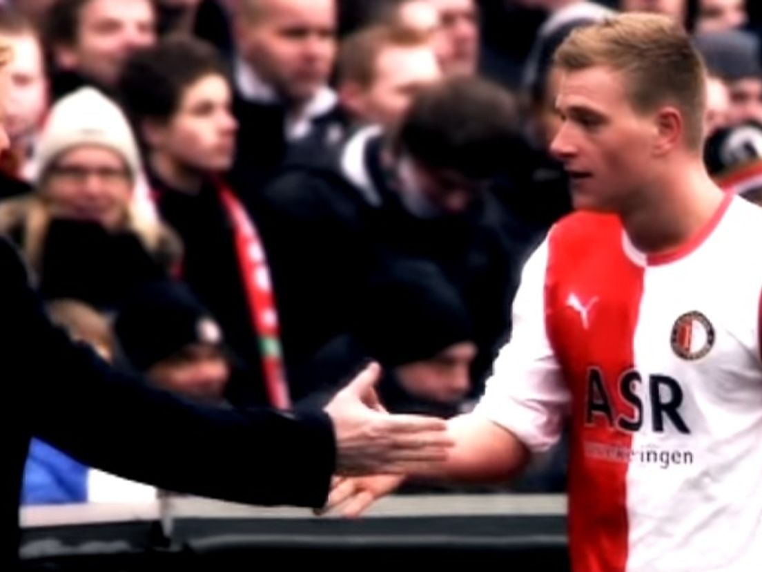 John Guidetti schudt de hand van Ronald Koeman