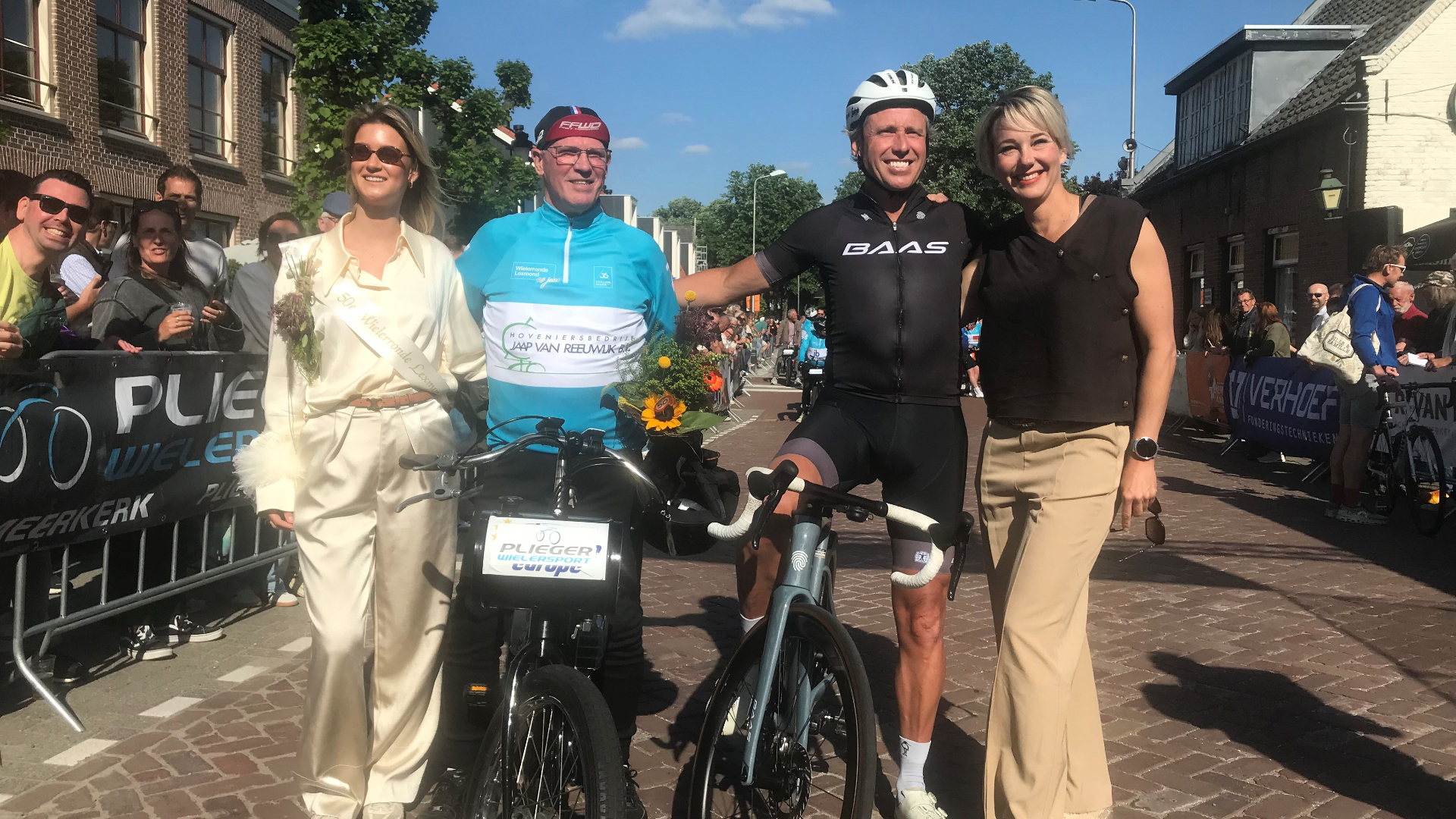 Michael Boogerd, Erik Breukink en burgemeester Fröhlich in actie bij 50e Ronde van Lexmond