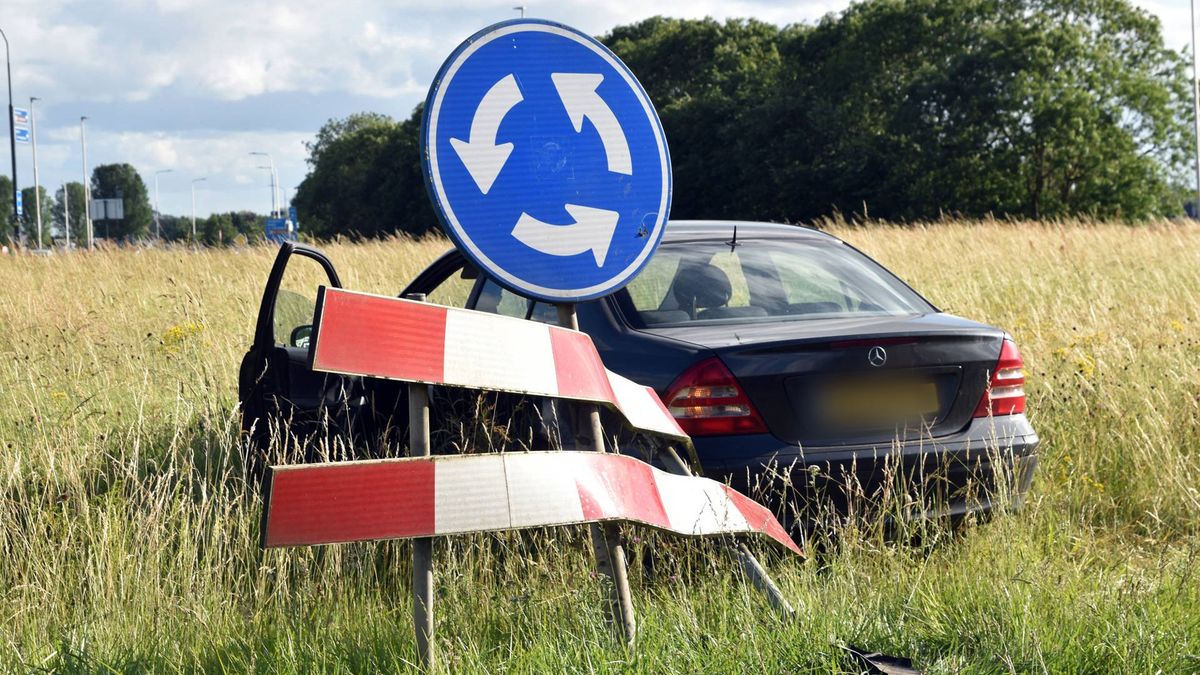 Bestuurder met kind in auto aangehouden voor rijden onder invloed na aanrijding