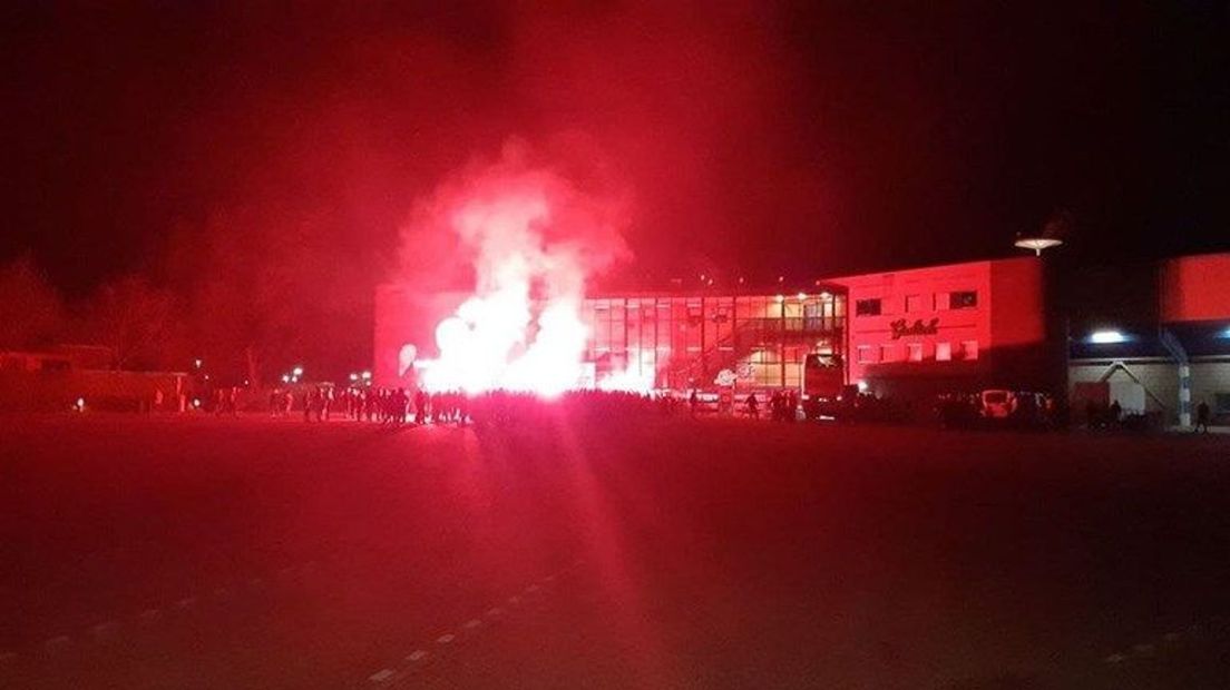 Vuurwerk bij De Vijverberg, het stadion van De Graafschap.