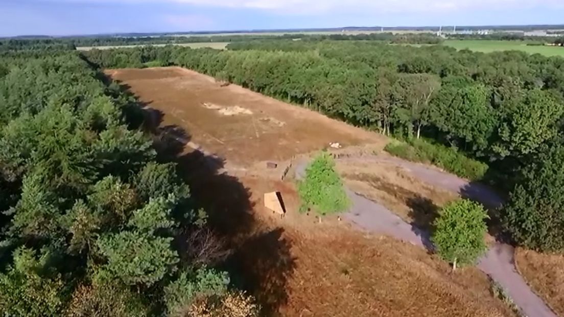 Vinke wil met dit kunstwerk mensen stil laten staan bij het Drentse landschap (Rechten: Jeroen Langebeeke)