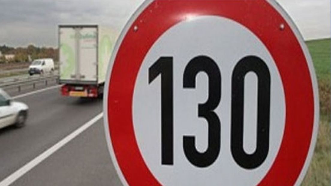 Het terugdraaien van de maximum snelheid naar 120 km/uur is goed voor alles en iedereen! (Rechten: arcief RTV Drenthe)
