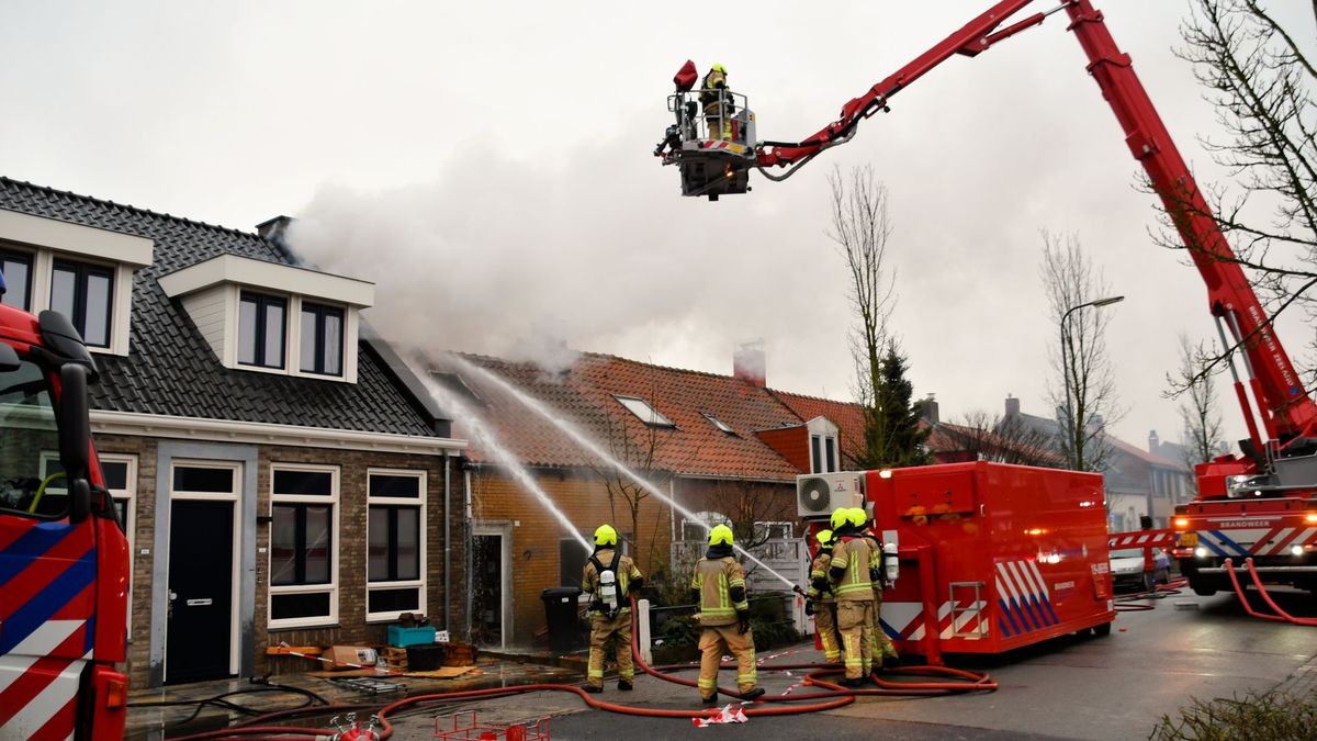 Brand in woning Hoofdplaat voor de tweede keer geblust