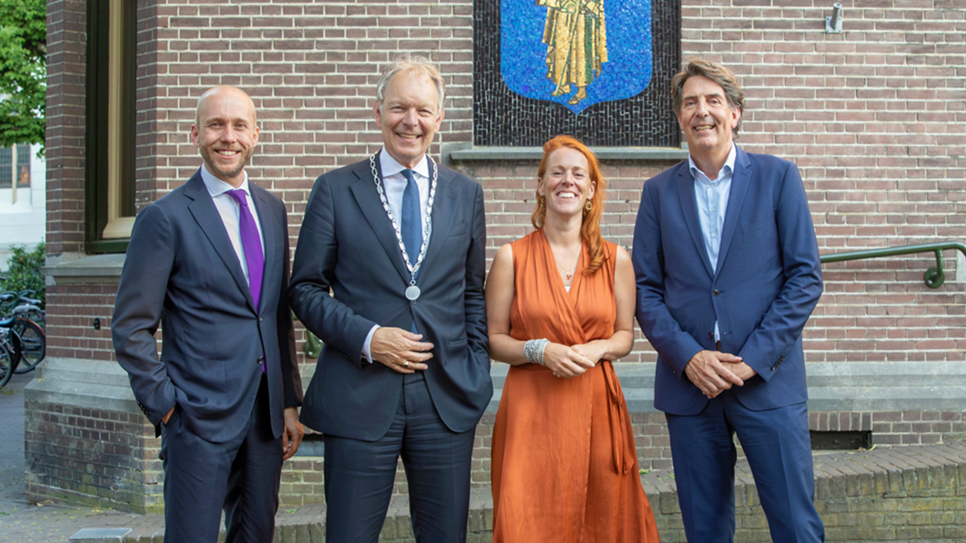 Met 1 wethouder minder kan bosbad openblijven