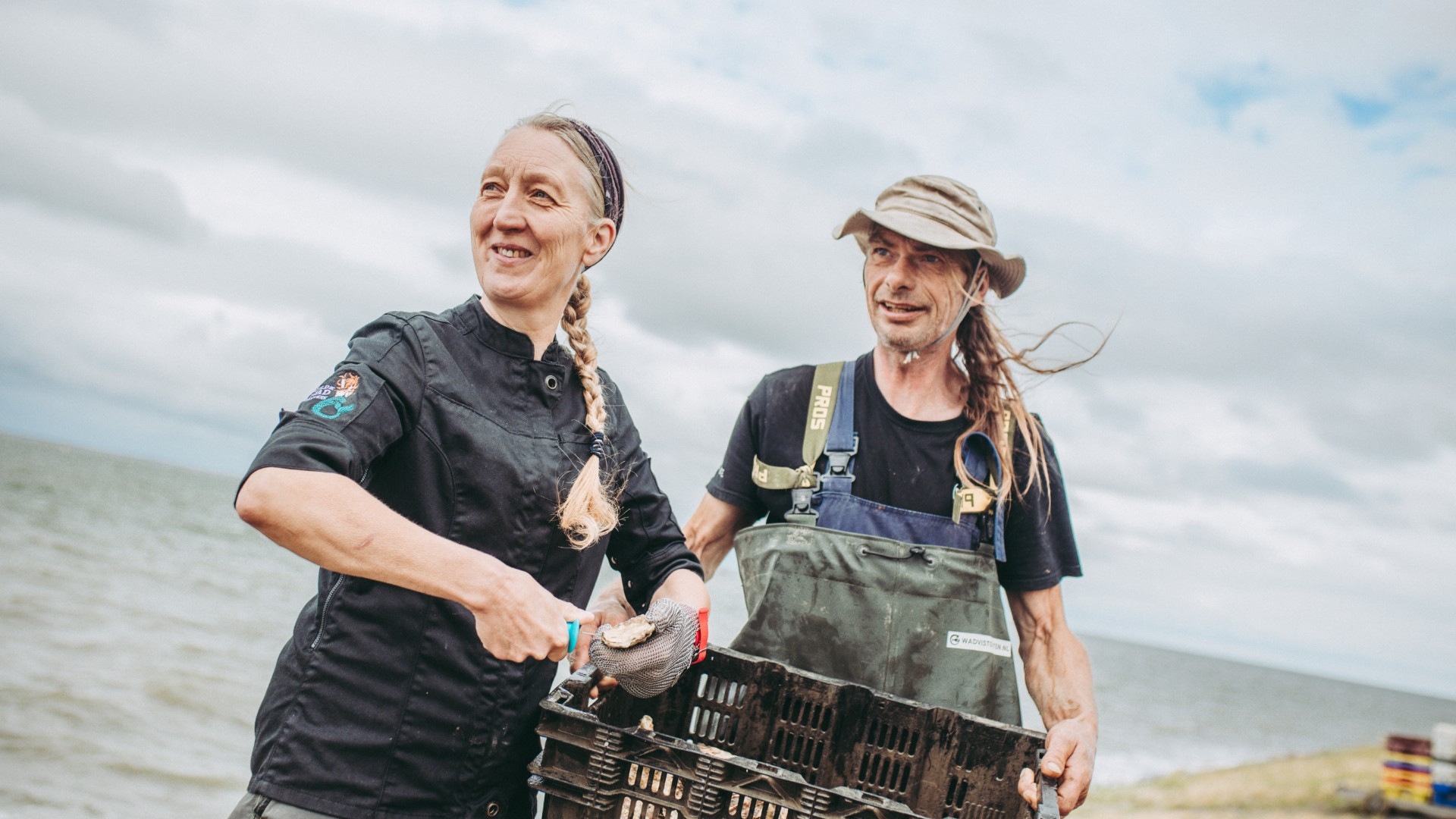Veel jonge oesters en garnalen op het Wad: 'Het broest van het leven'