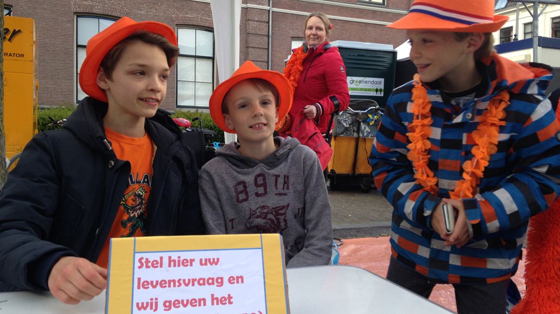 Kinderen op de Van Asch van Wijckskade.