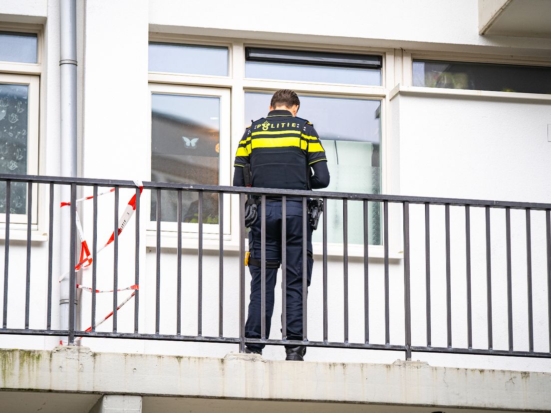 De politie doet onderzoek naar de steekpartij