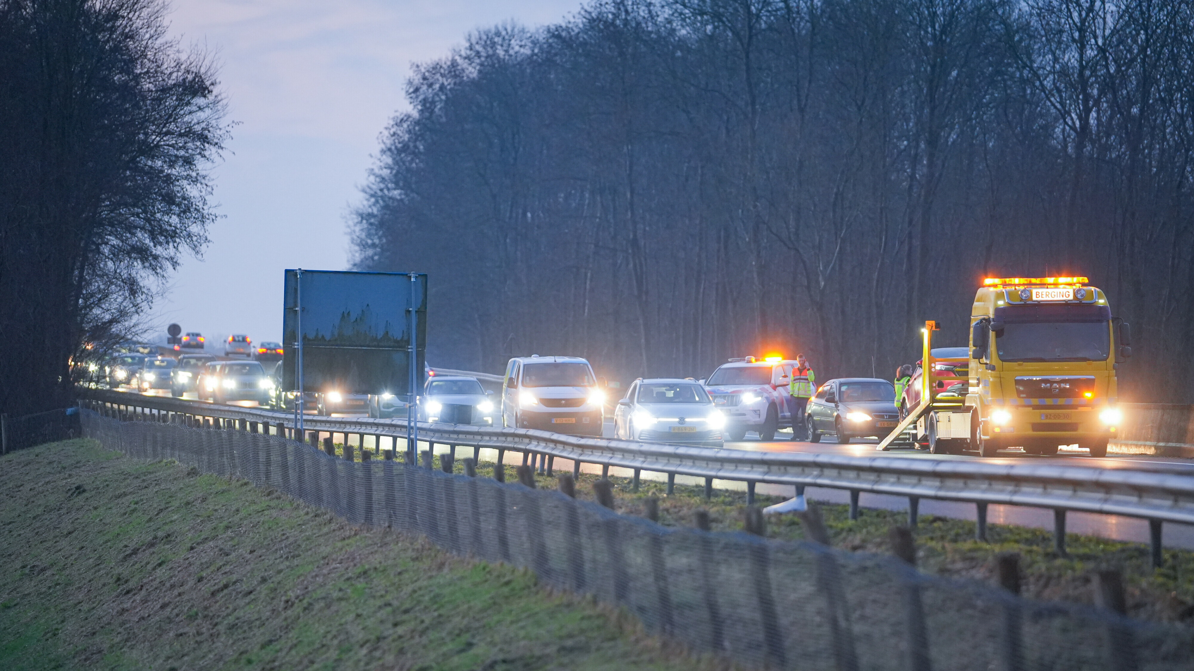 Auto's botsen op A28 bij De Punt, file verdwenen