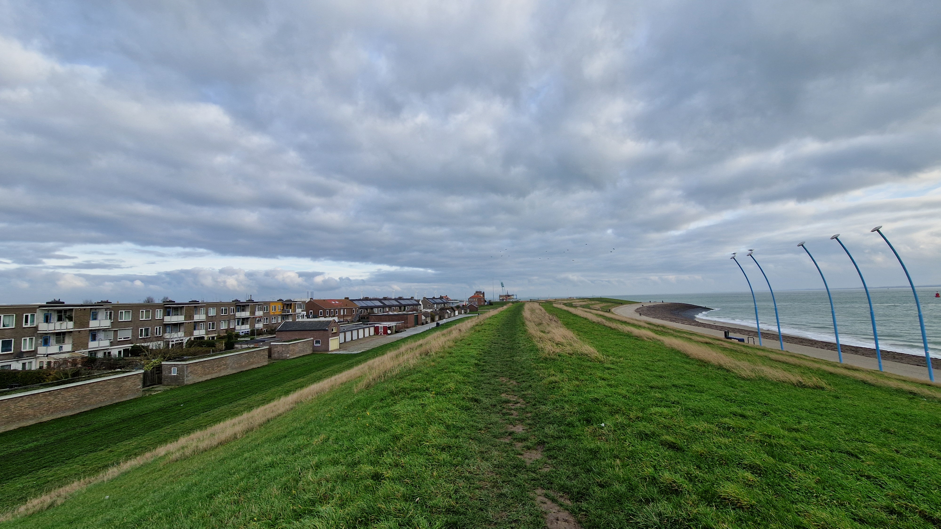 94 sociale woningbouw huizen aan deze dijk moeten plaatsmaken voor nieuwe woningen