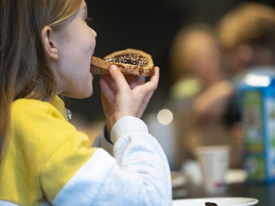 Honderden extra schoolontbijtjes voor kinderen uit Assen: 'Schrijnend dat dit nog nodig is'