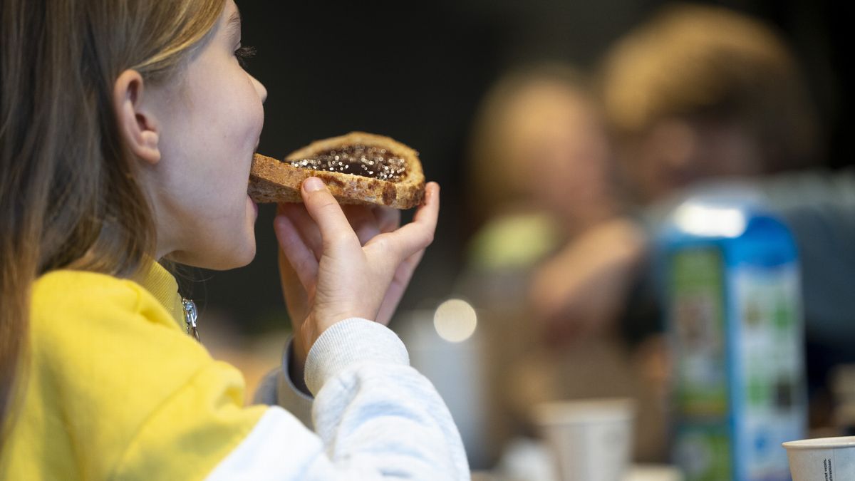 Honderden extra schoolontbijtjes voor kinderen uit Assen: 'Schrijnend dat dit nog nodig is'