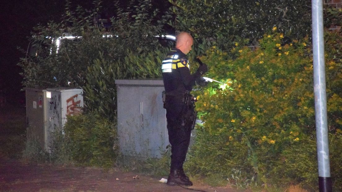 Na de overval zocht de politie met een hond