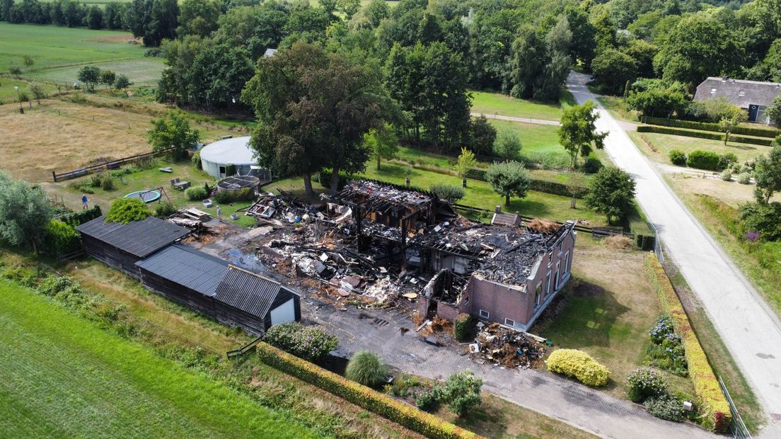 Van de boerderij is niet veel meer overgebleven