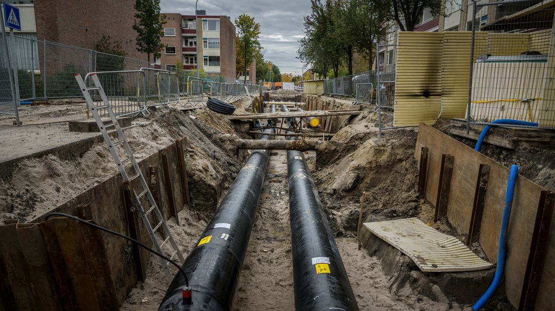 De aanleg van het warmtenet in Paddepoel, in 2019