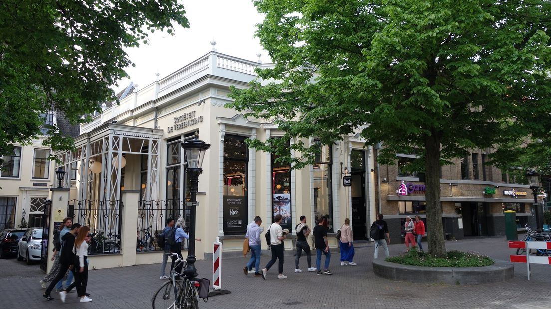 Het gebouw aan de Mariaplaats van Sociëteit De Vereeniging.