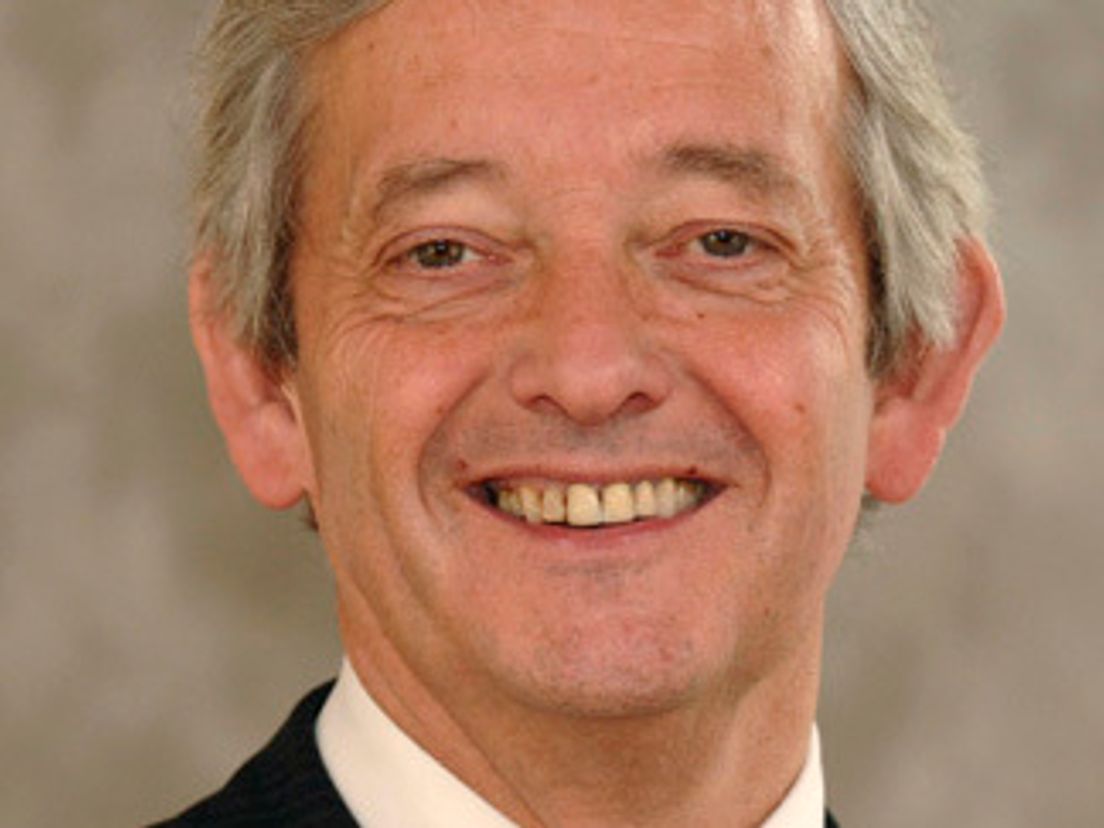 Middelkoop_Dutch_politician_kabinet_Balkenende_IV.cropresize.tmp.jpg