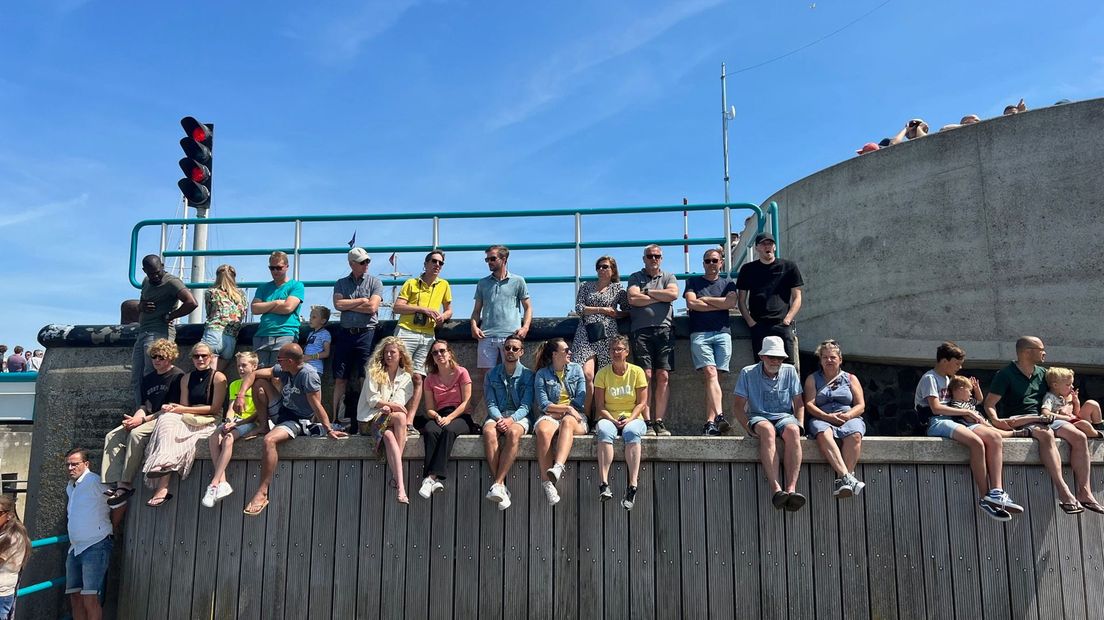 Publyk yn Harns op de lêste dei fan de Tall Ships Races