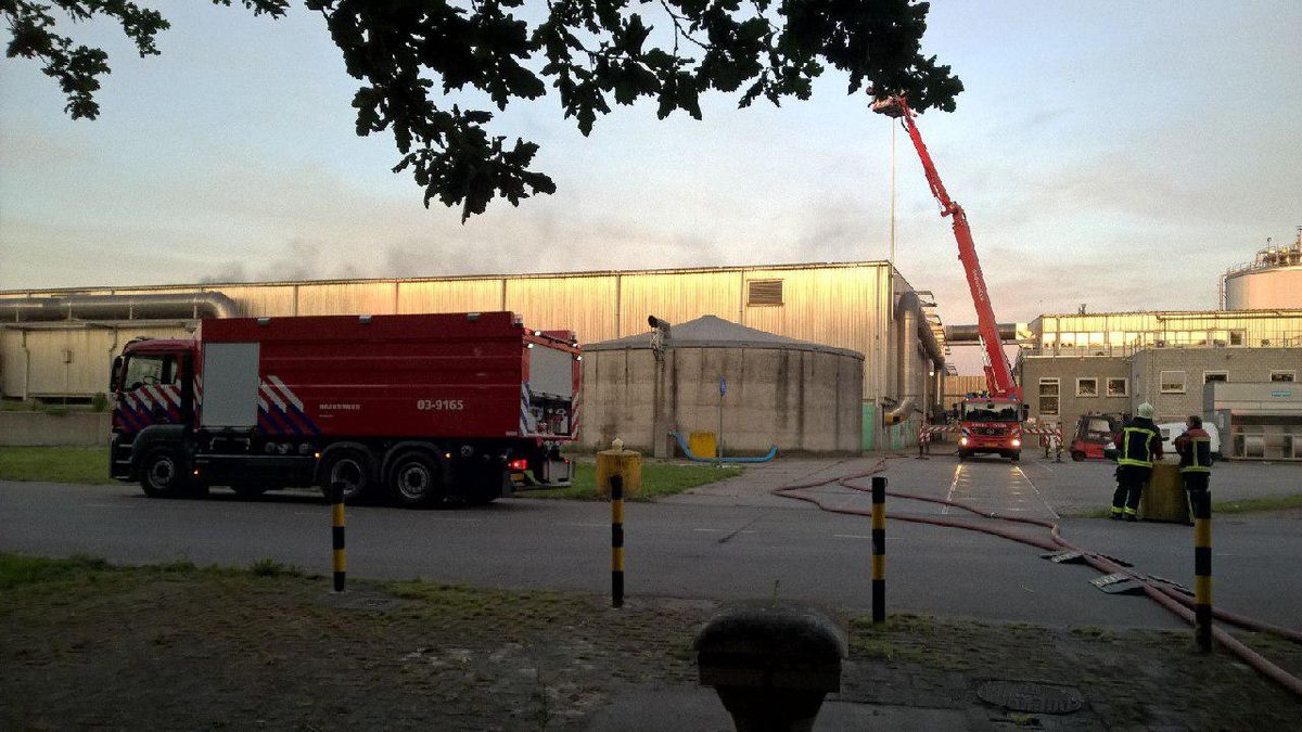 Zeer grote uitslaande brand bij afvalverwerker Attero in Wijster