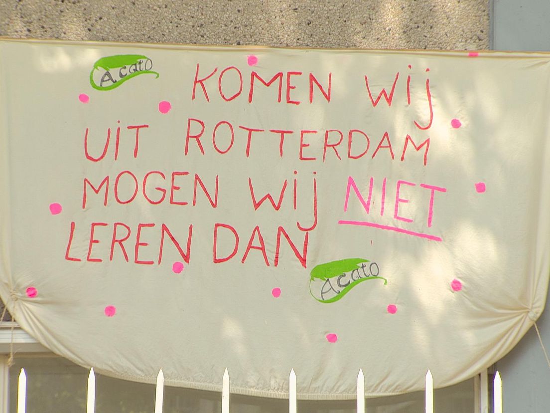 Leerlingen van Acato protesteren