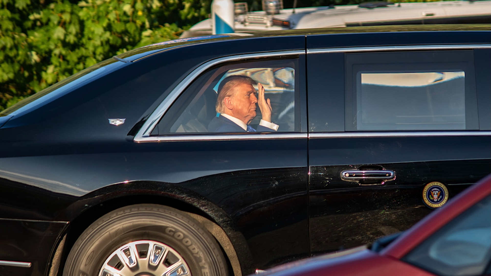 De Amerikaanse president Donald Trump komt aan in Den Haag
