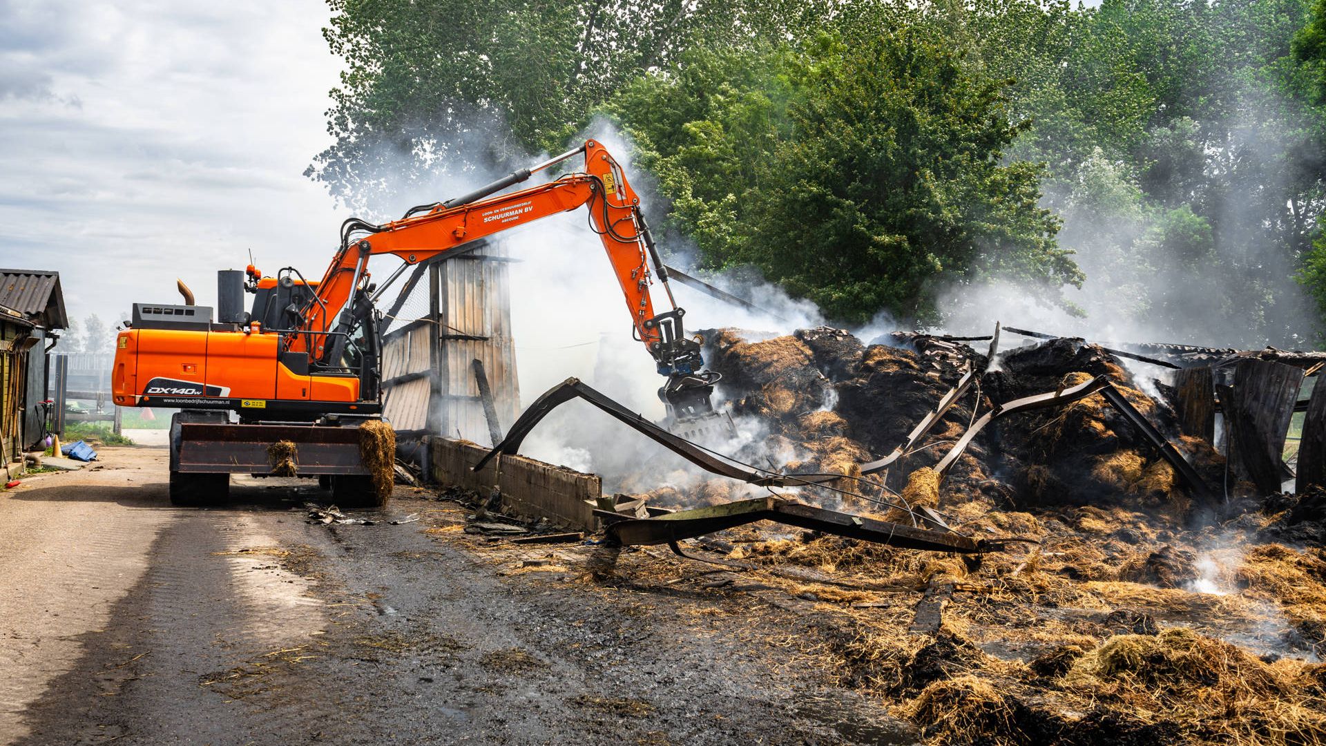 Brand op manege in Abcoude onder controle