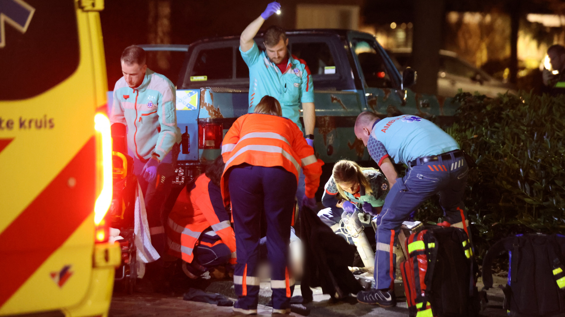 Drie Gewonden Bij Steekpartij, Politie Maakt Jacht Op Verdachten ...