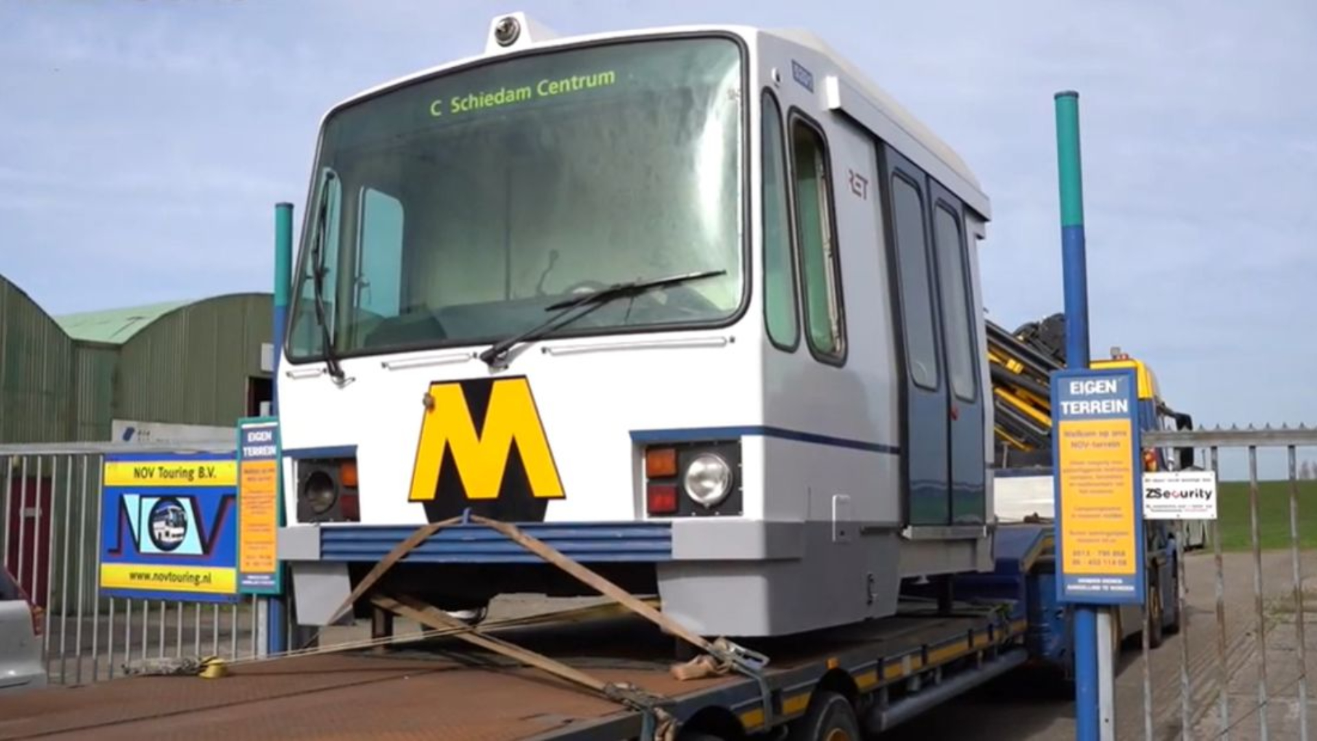 De metrokop uit Rotterdam.