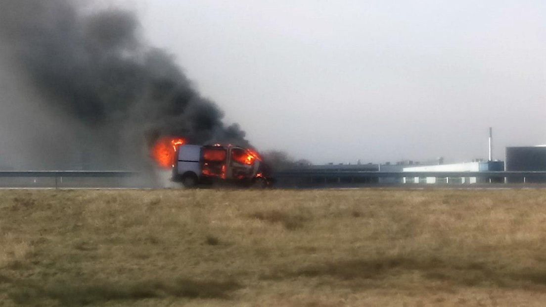 Er kwam veel rook vrij (Rechten: Van Oost Media)