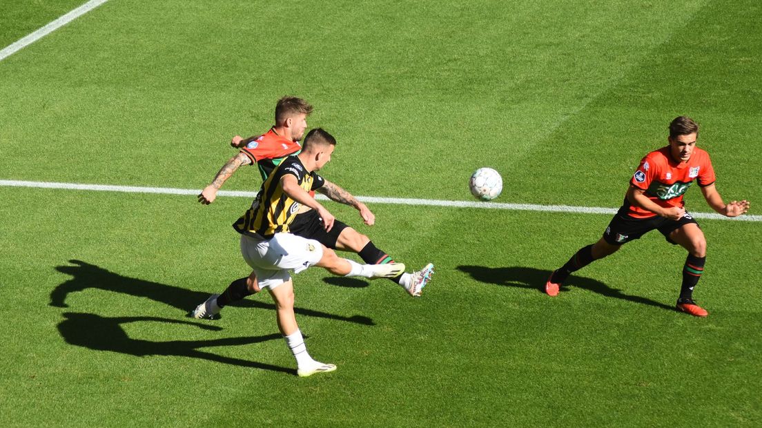 De derby is los