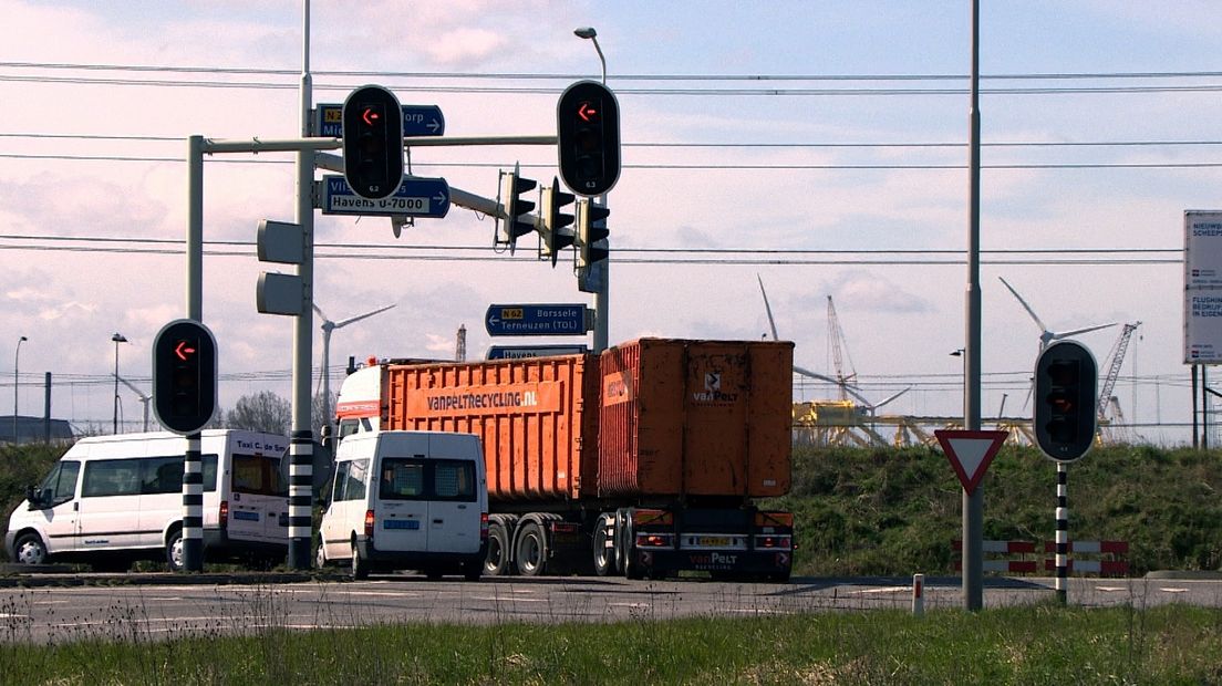 Borsele gaat voor duurste optie Sloeweg