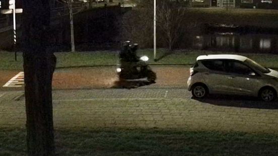 Politie toont beelden van verdachten op scooter na liquidatie in Zwolle Home