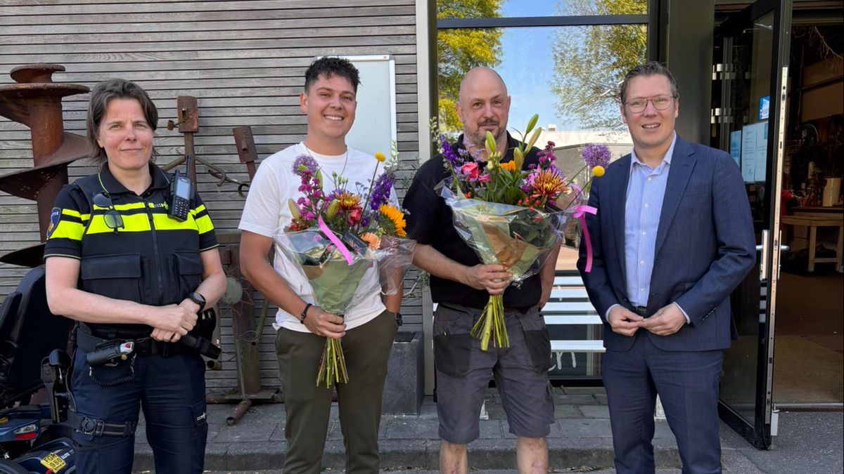 Auto kopje onder in visvijver: Juul en Raymond redden bestuurder uit water
