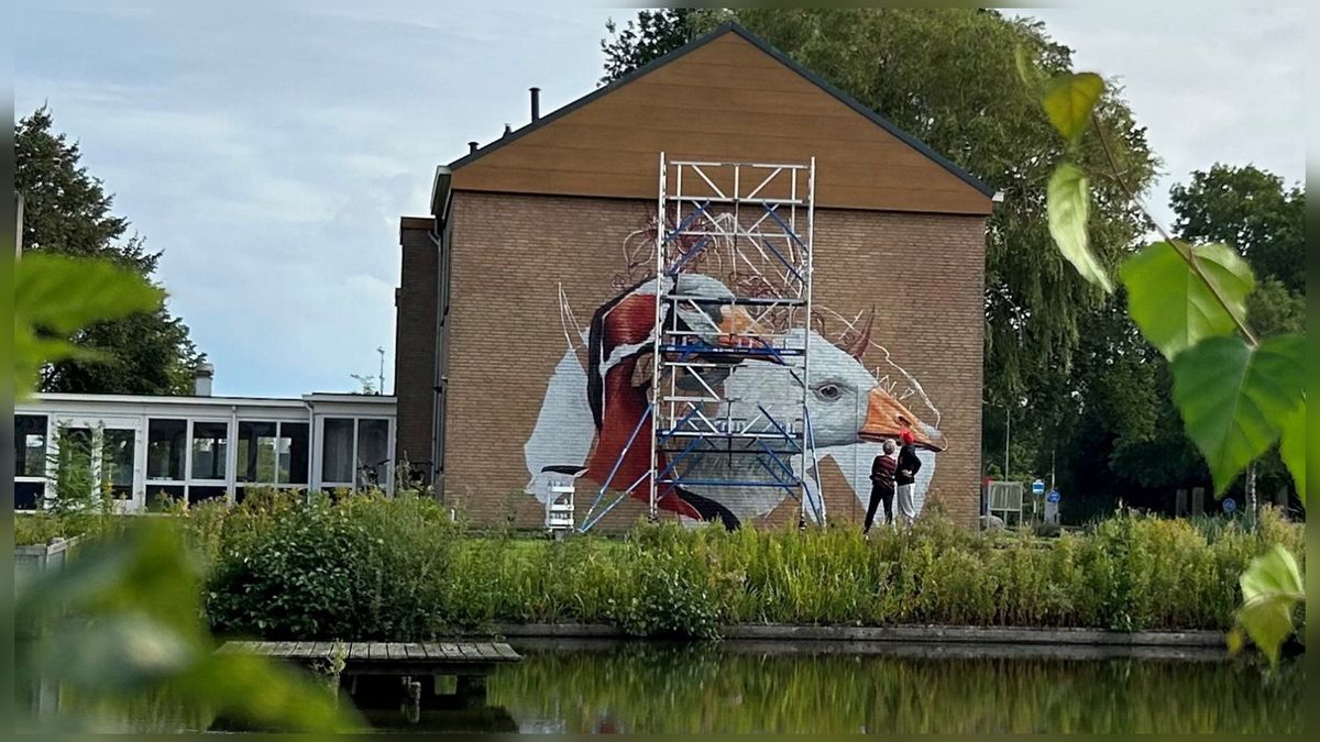Workum is straks een aantal metershoge ganzenkoppen rijker