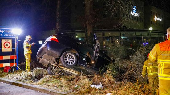 Ernstig ongeluk A1 • dieren gered van ijs.