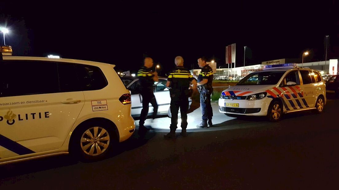 Politie treft auto veroorzaker later aan op parkeerplaats bij A35 Hengelo Zuid