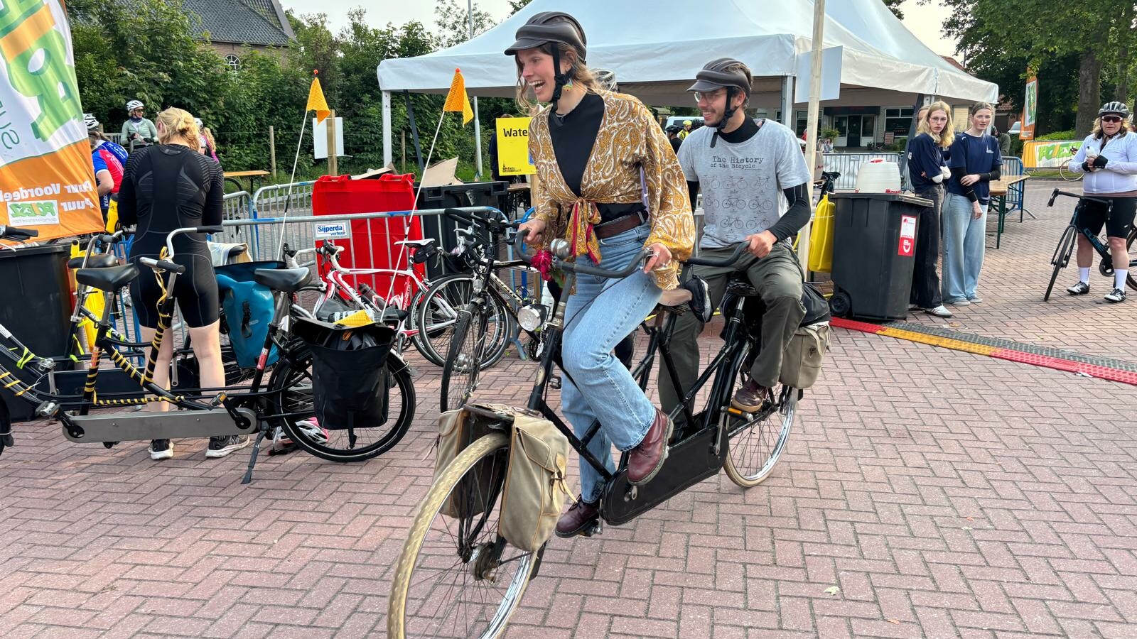 Tandem út 1935