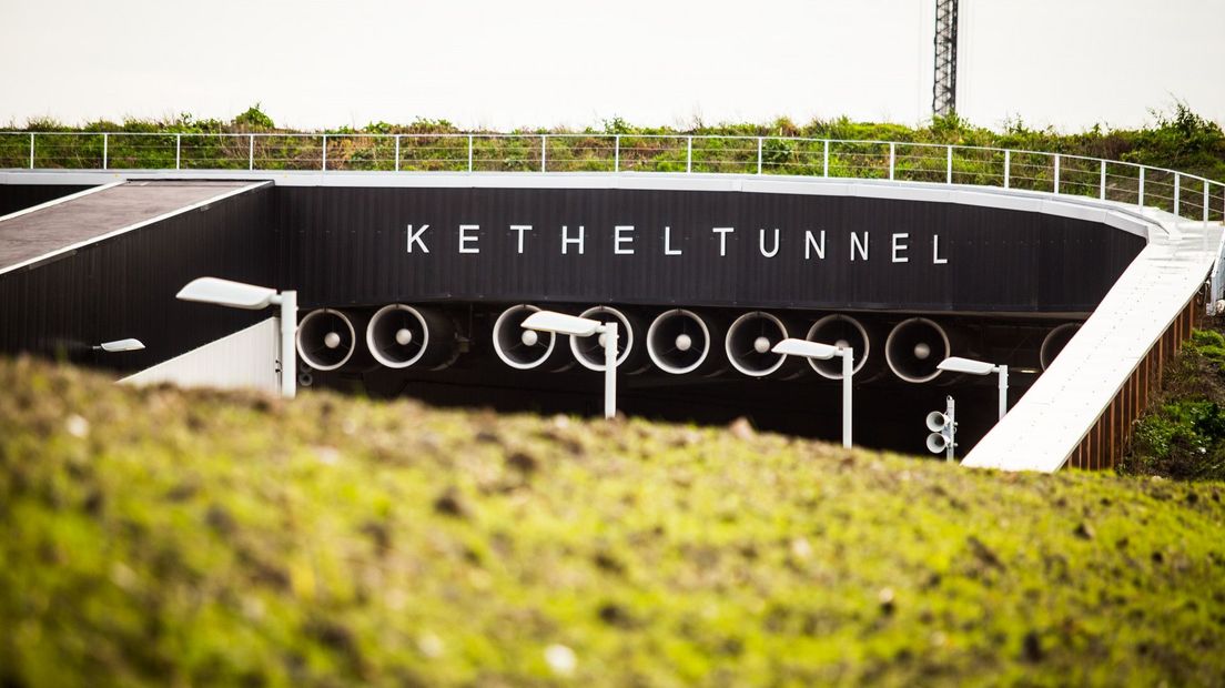 Door werkzaamheden aan de ketheltunnel is de A4 tussen Delft en knooppunt Kethelplein dicht